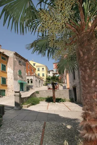 Villa Fjolla